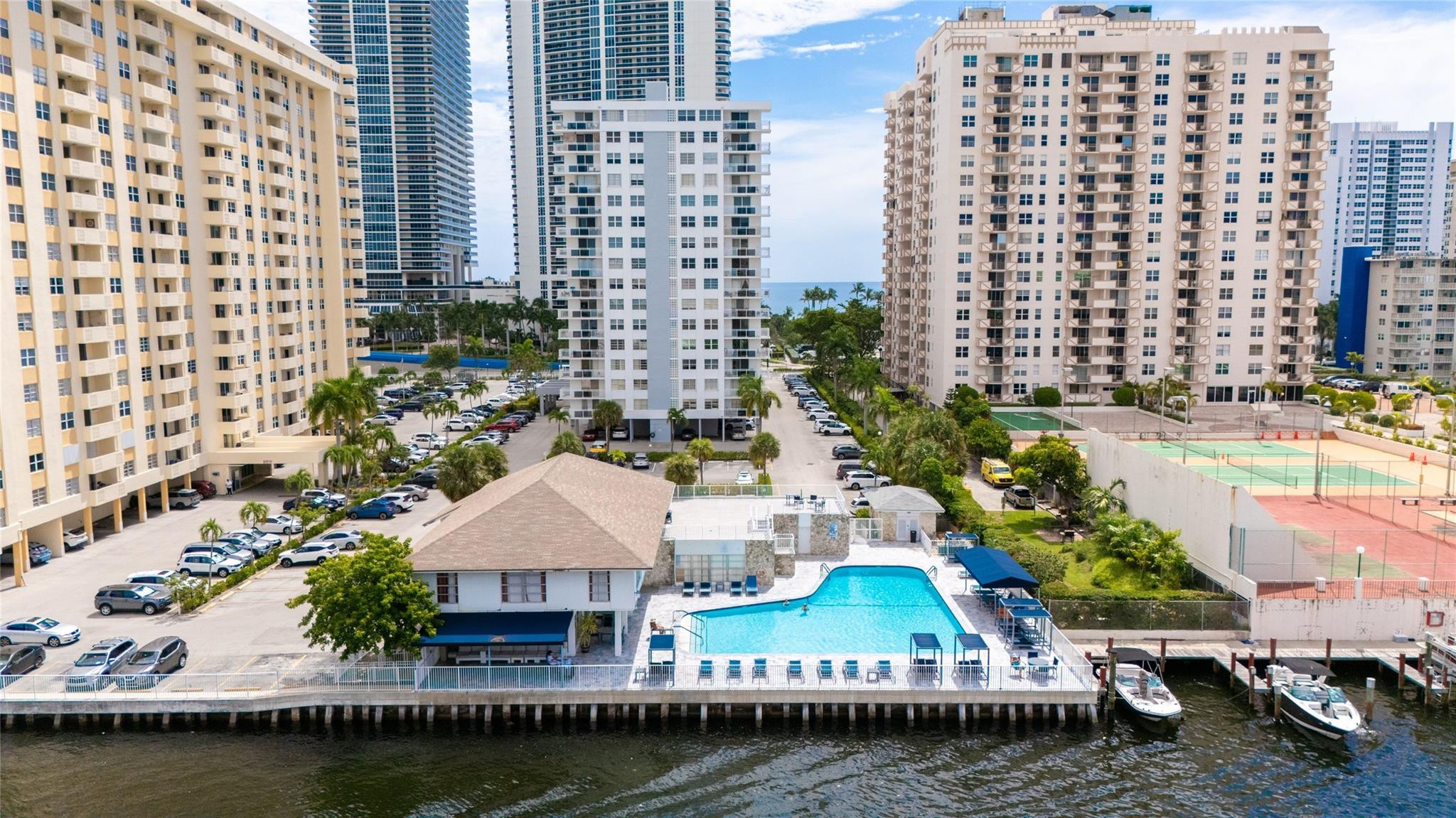 Plaza Towers South Condo - Residential