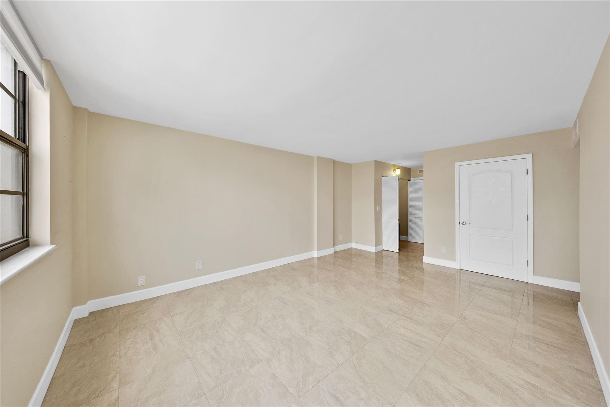 Plaza Towers South Condo - Residential