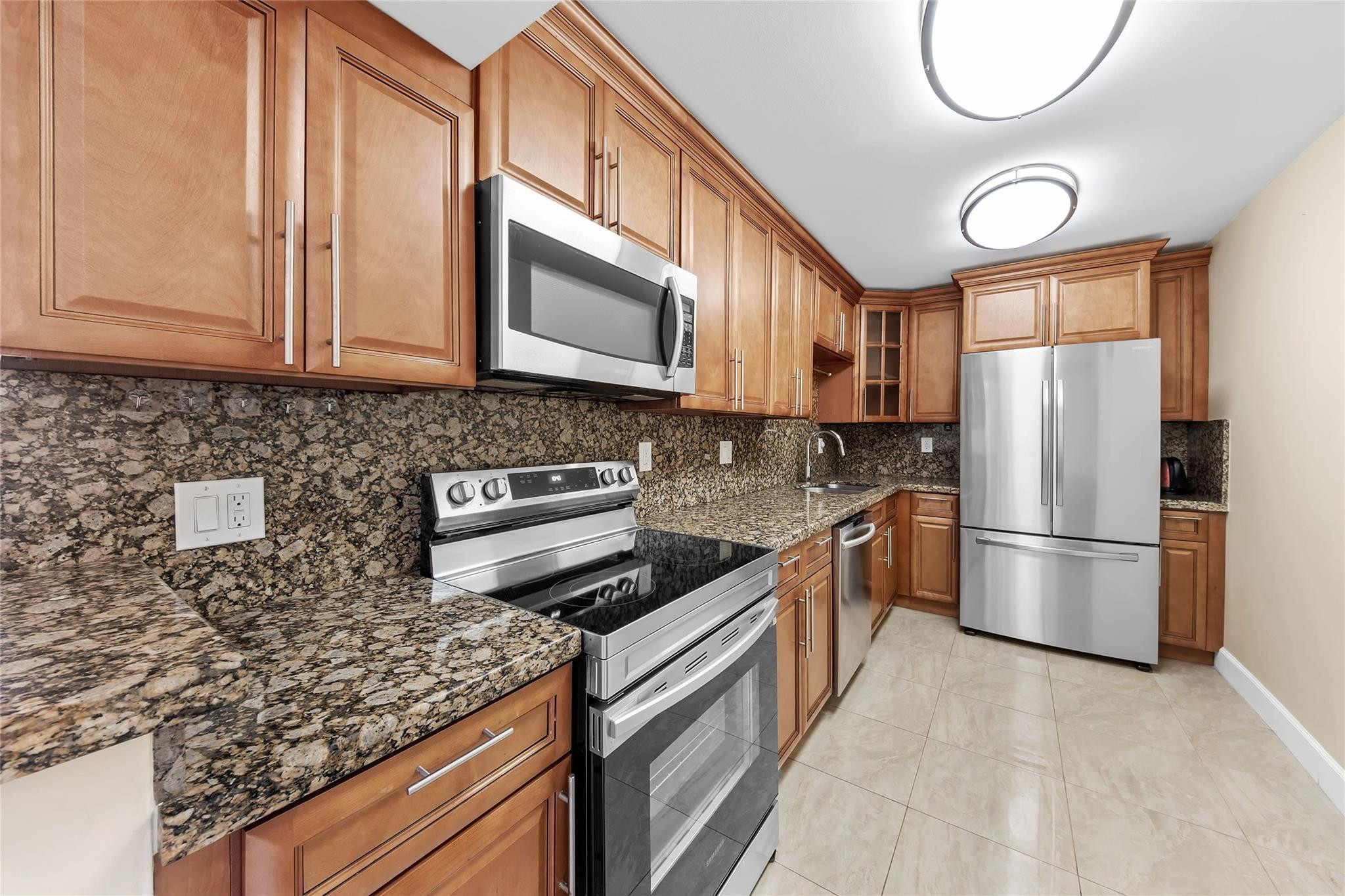 Plaza Towers South Condo - Residential