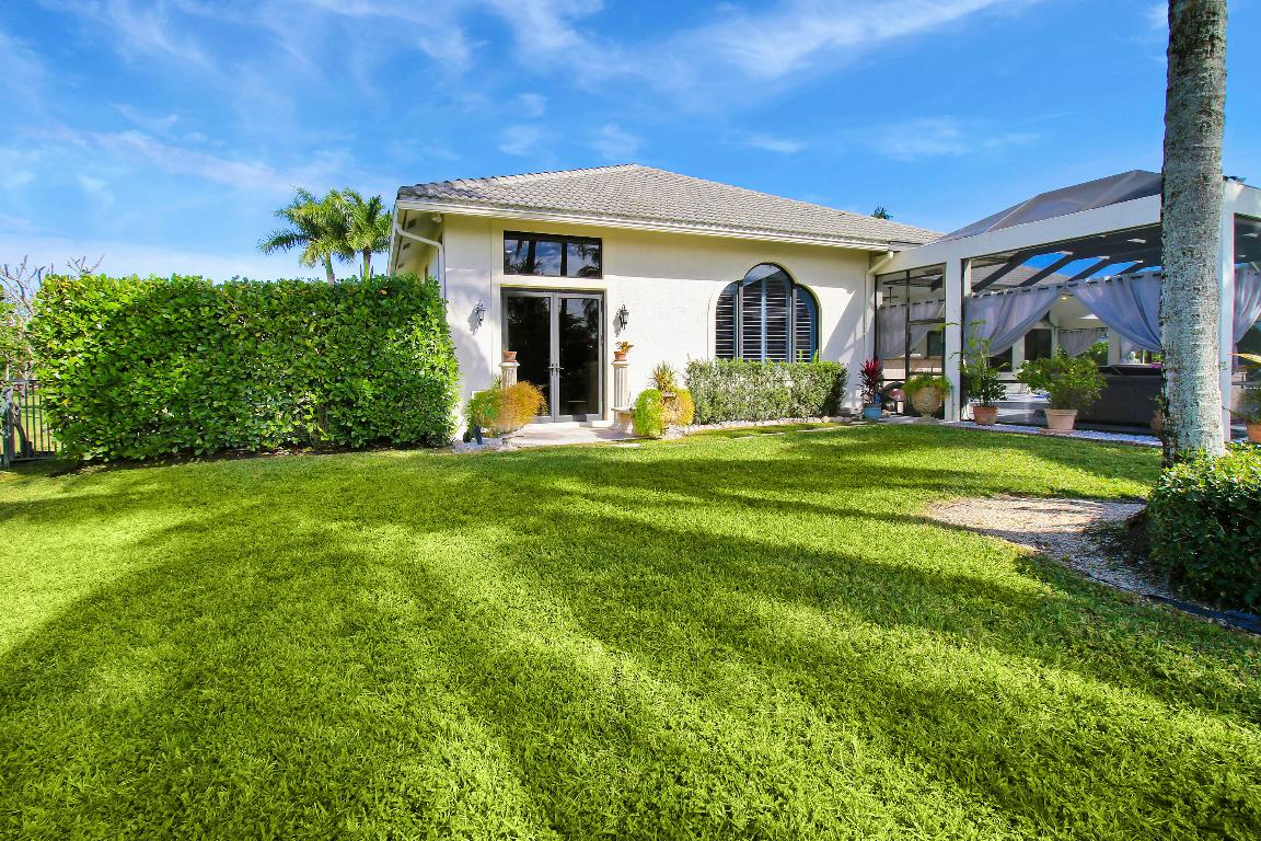 WELLINGTON AERO CLUB OF THE LANDINGS AT WELLINGTON - Residential