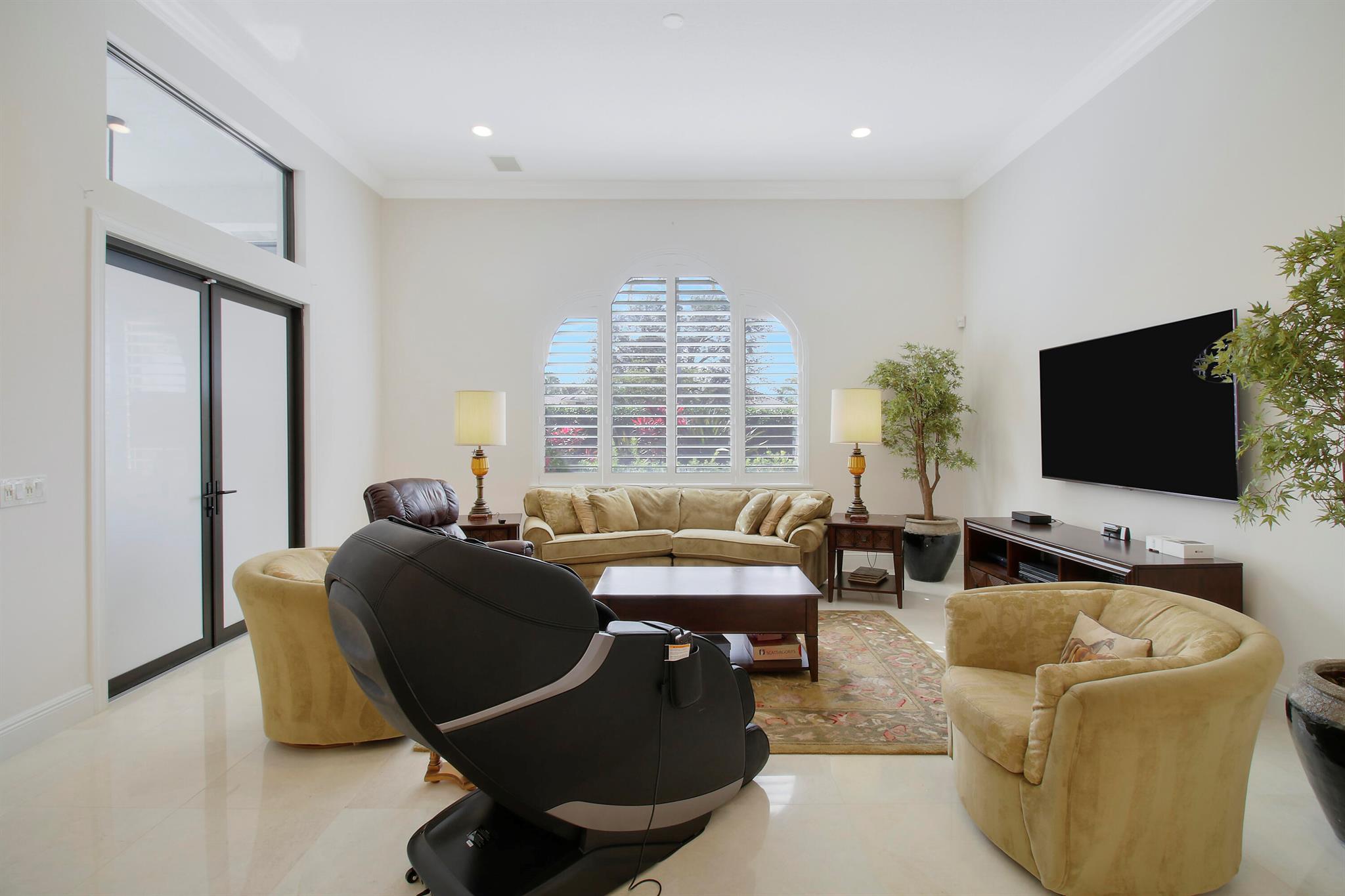 WELLINGTON AERO CLUB OF T - Residential