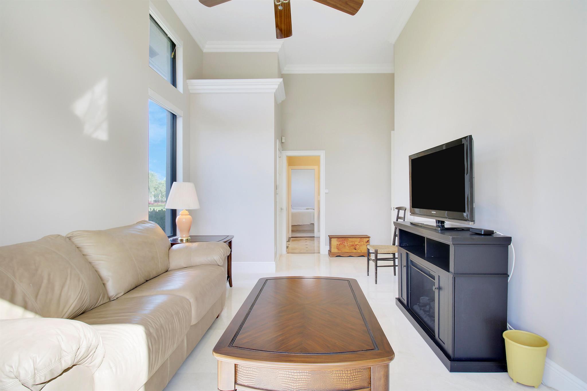 WELLINGTON AERO CLUB OF T - Residential