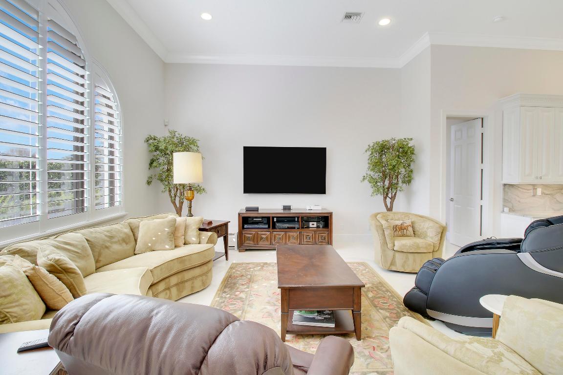 WELLINGTON AERO CLUB OF THE LANDINGS AT WELLINGTON - Residential