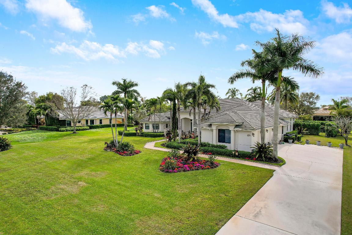 WELLINGTON AERO CLUB OF THE LANDINGS AT WELLINGTON - Residential