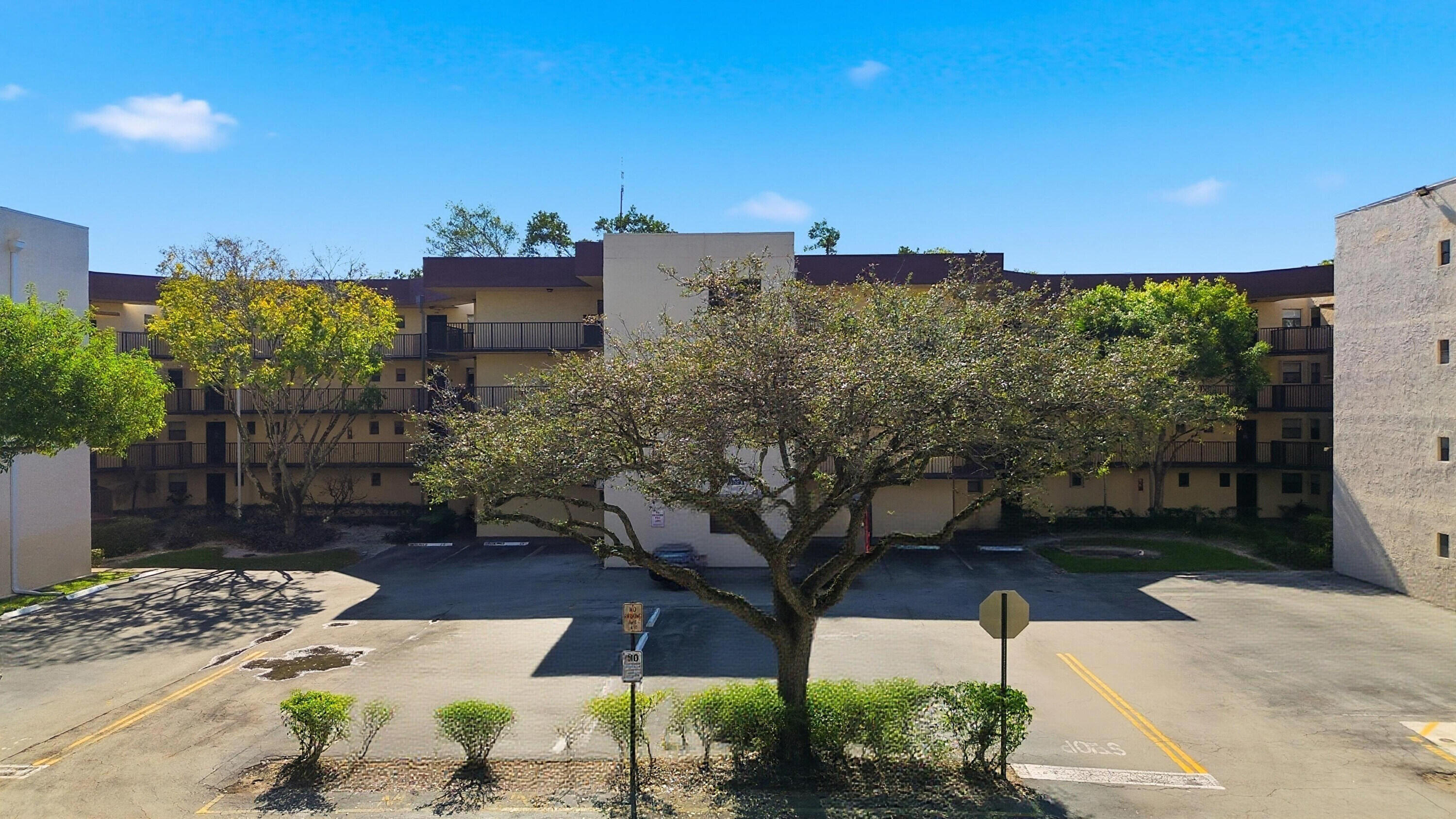 PLANTATION CLUB A CONDO - Residential