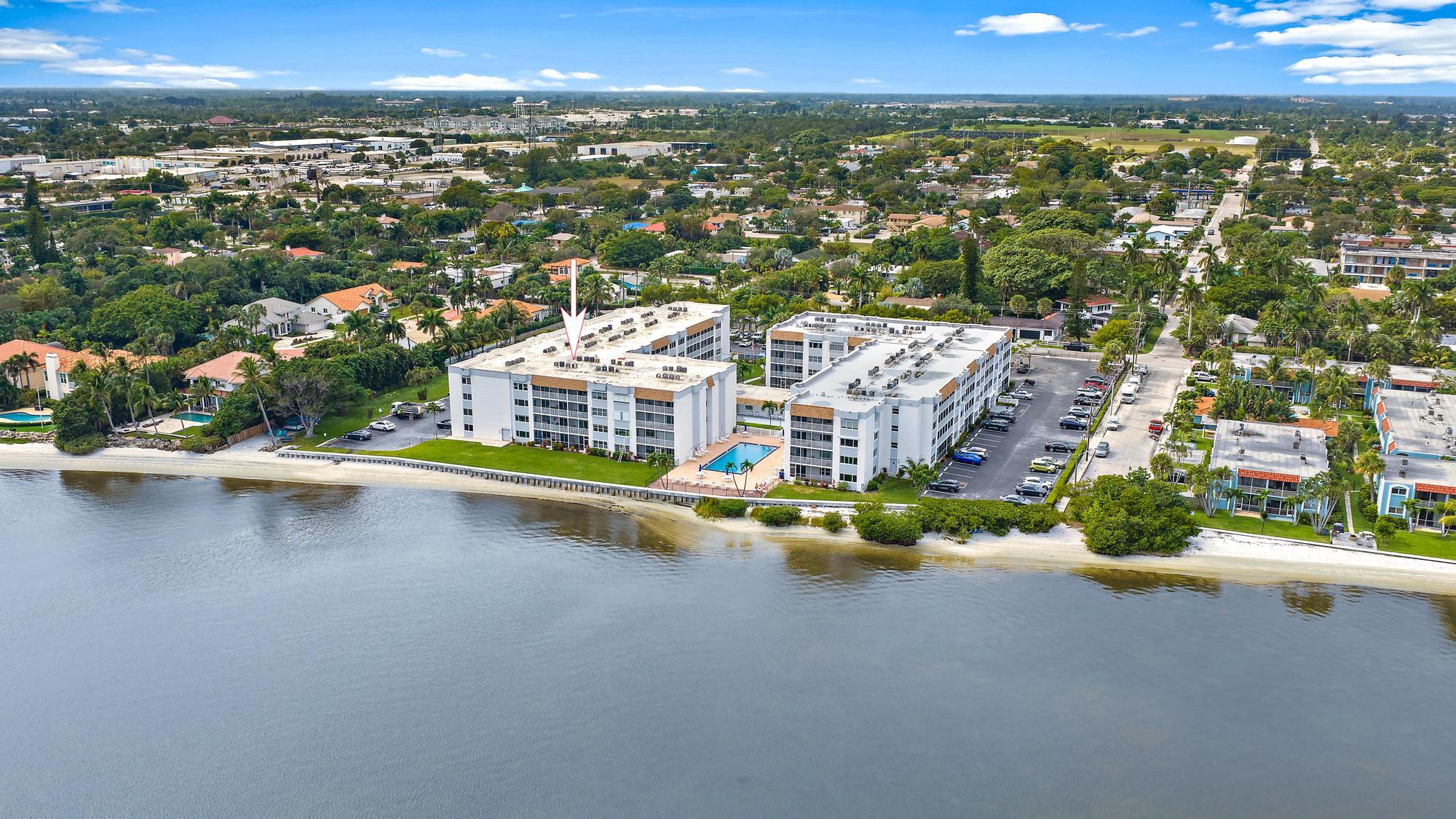 PALM LAKE 1 CONDO - Residential