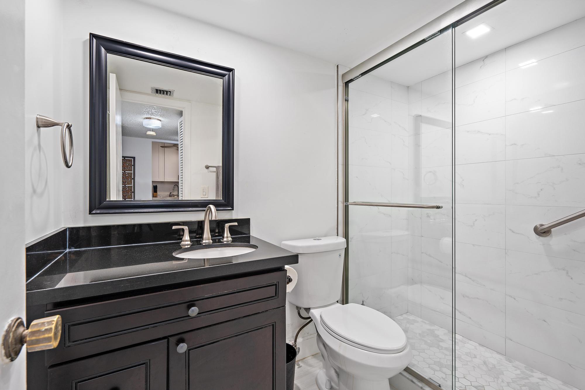 1516 S Lakeside Drive 207