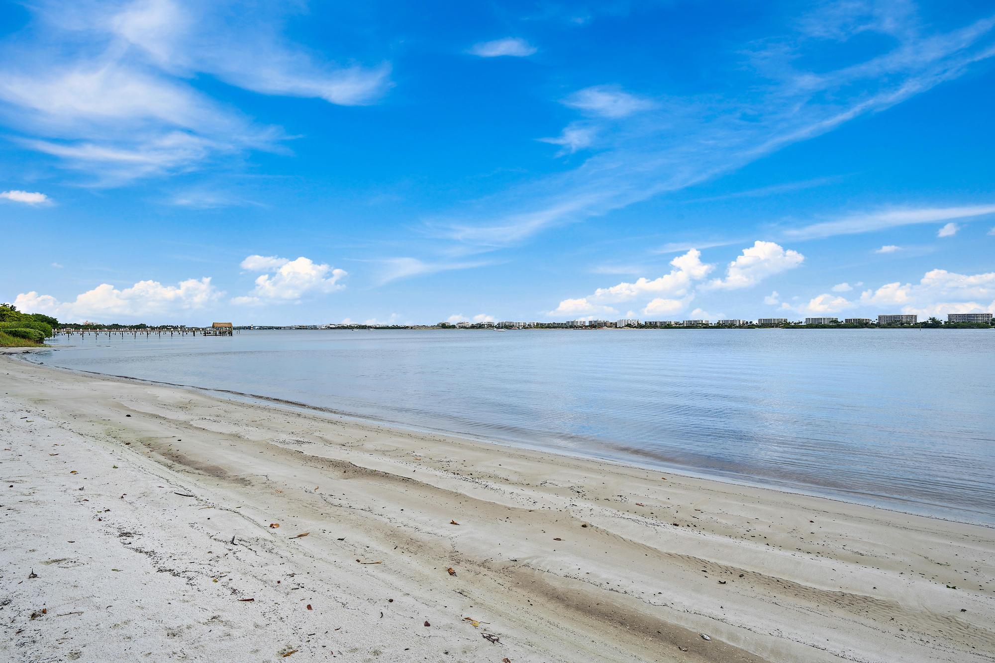 PALM LAKE 1 CONDO - Residential