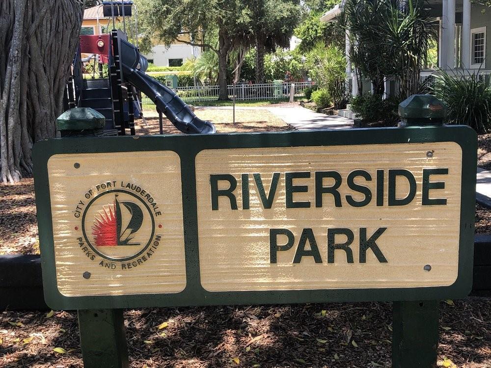 RIVERSIDE ADD AMEN PLAT - Residential