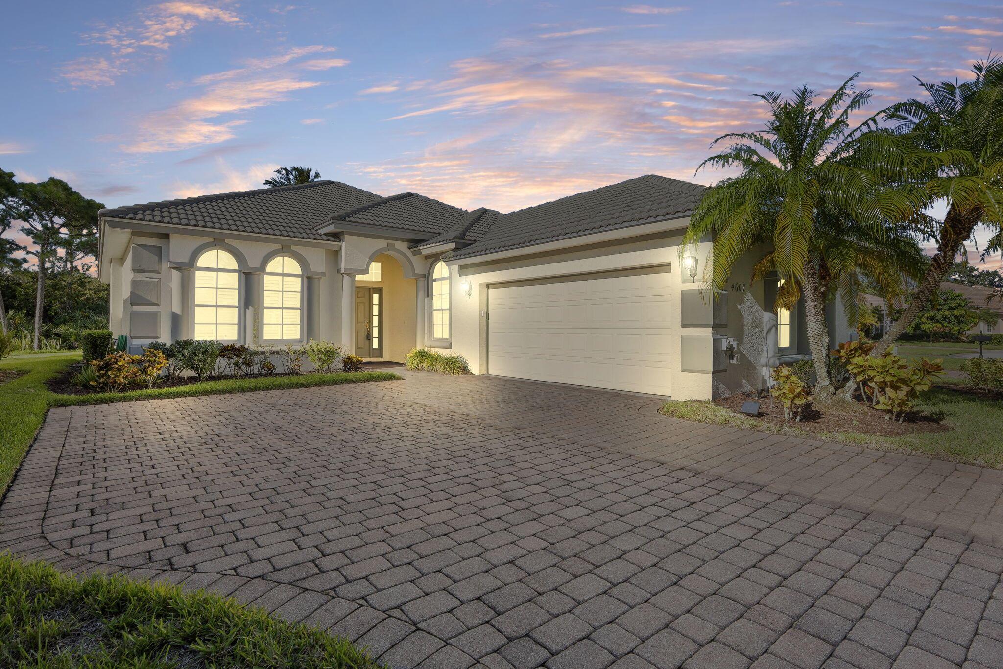 4607 NW Red Bay Circle