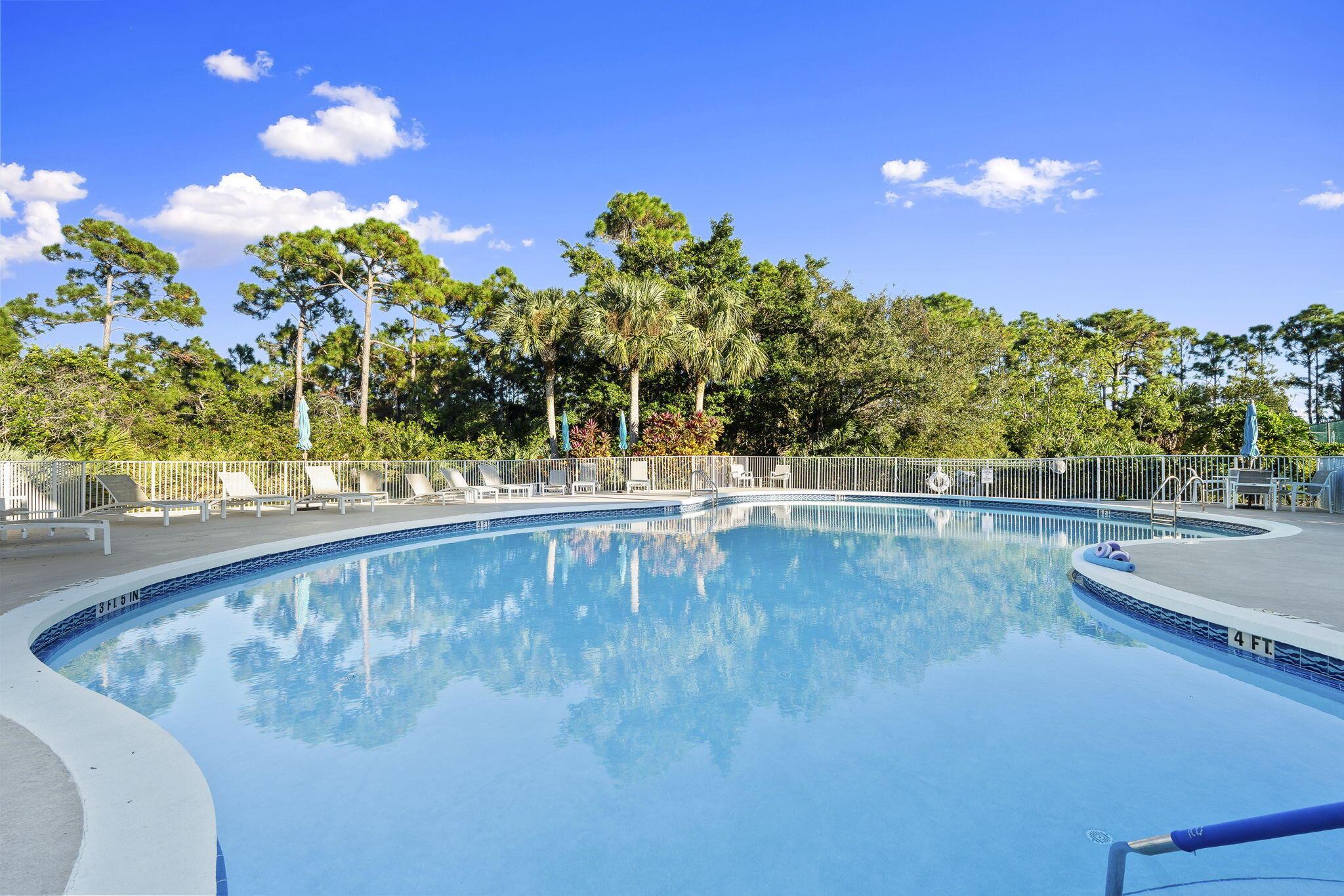 JENSEN BEACH COUNTRY CLUB - Residential