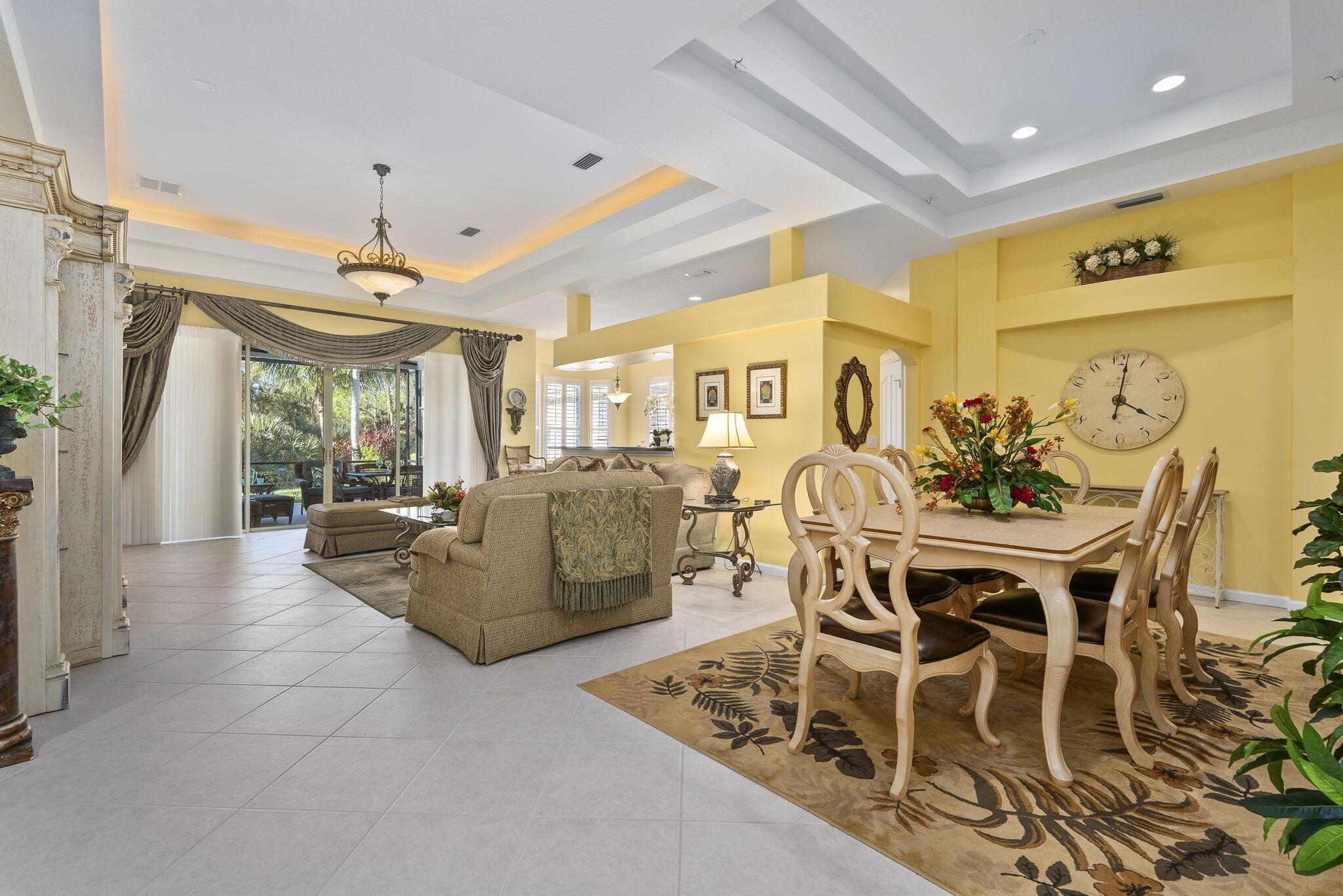 JENSEN BEACH COUNTRY CLUB - Residential