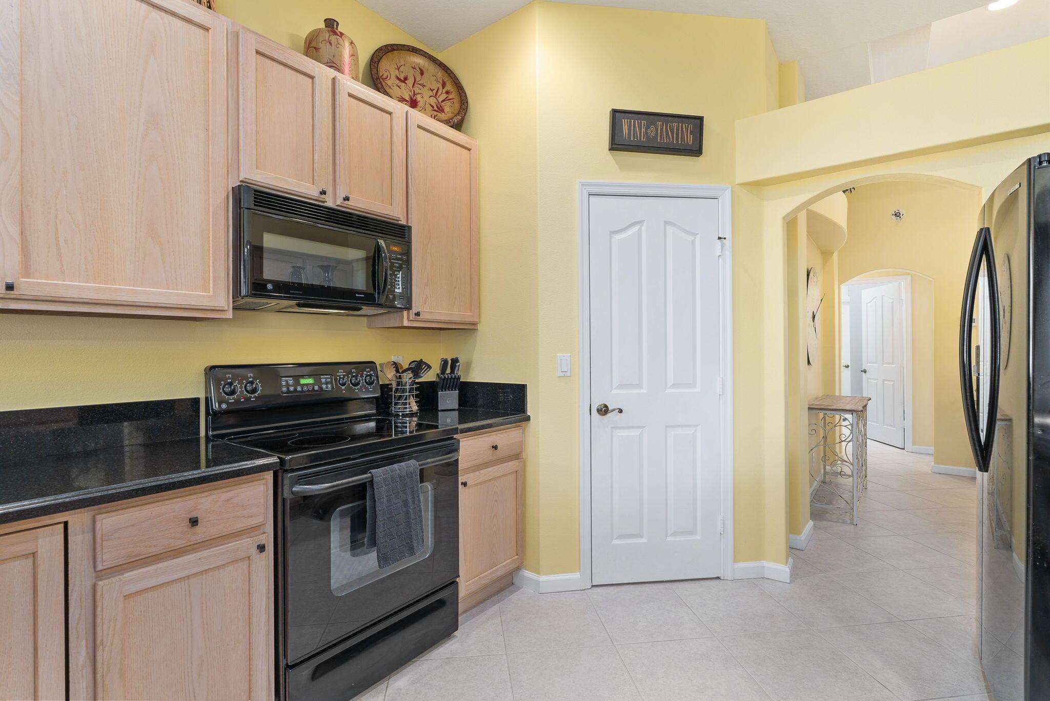 JENSEN BEACH COUNTRY CLUB - Residential