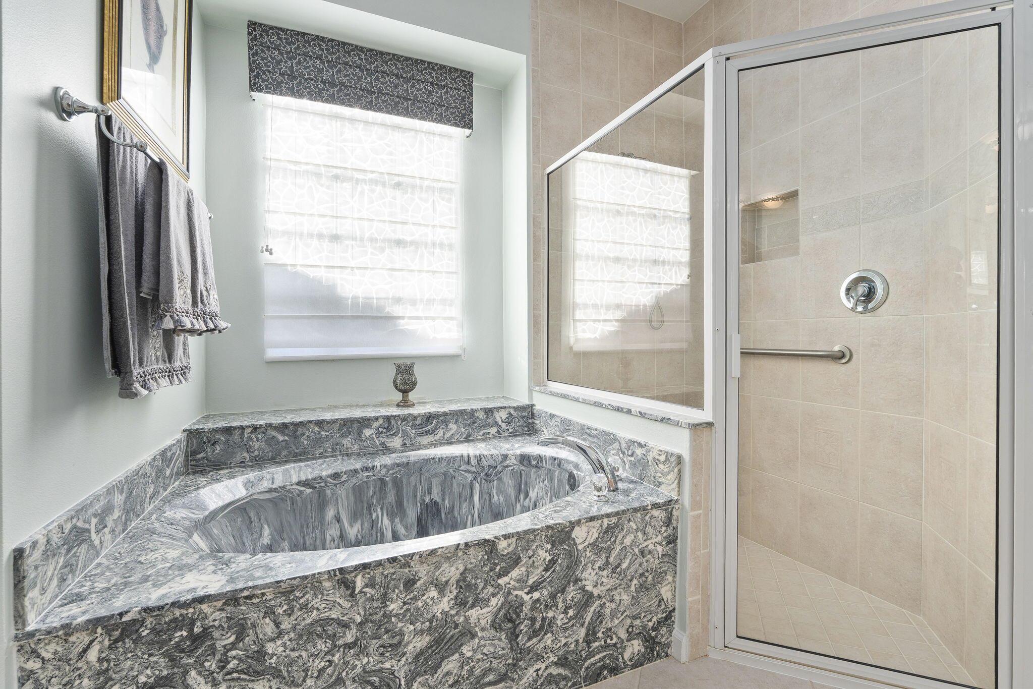 JENSEN BEACH COUNTRY CLUB - Residential