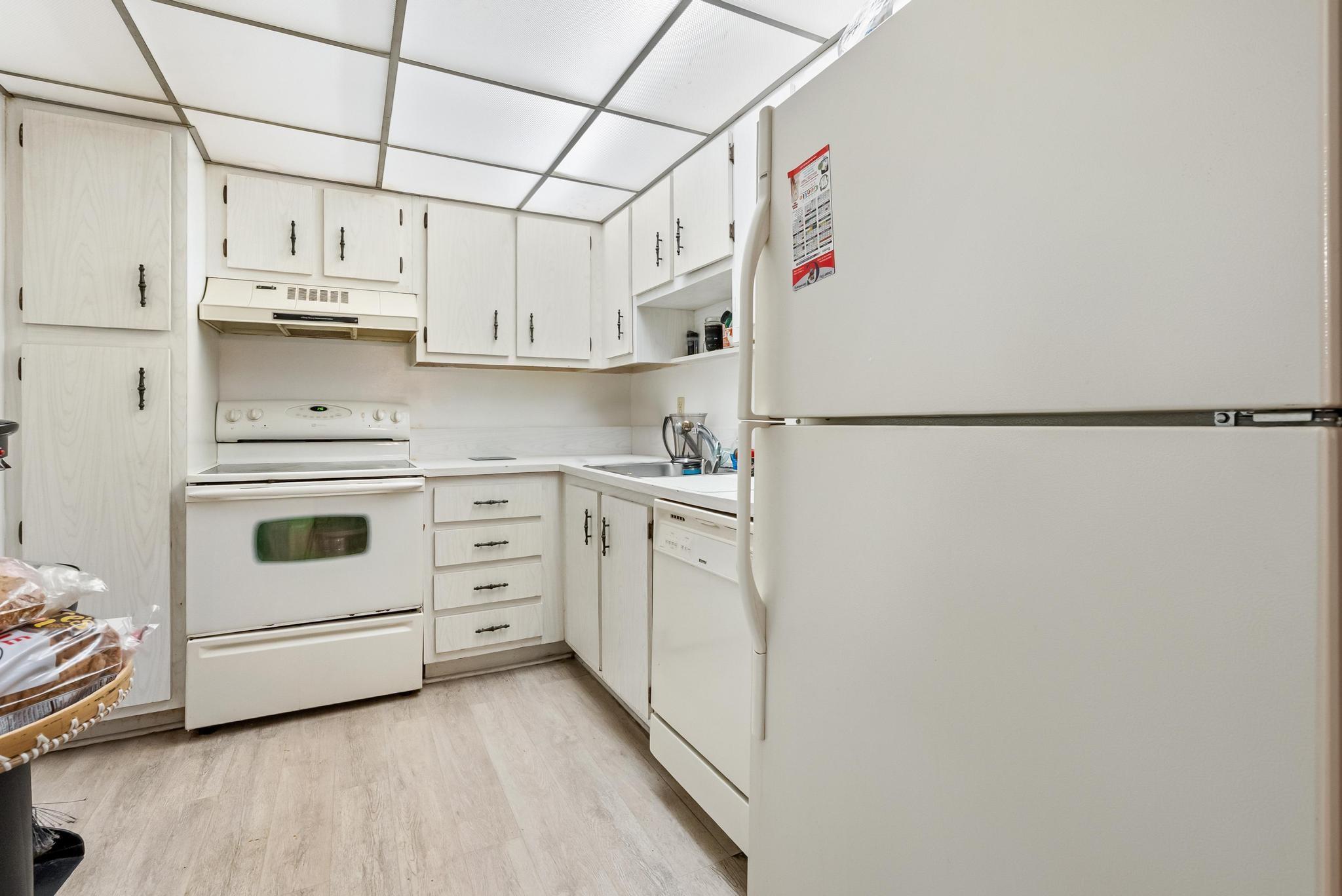 PARK PLACE CONDOMINIUM - Residential