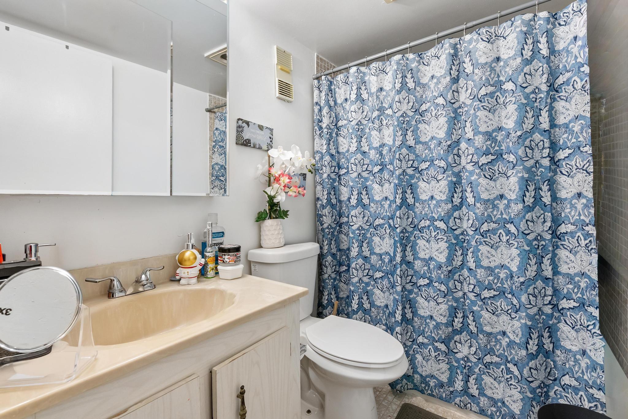 PARK PLACE CONDOMINIUM - Residential