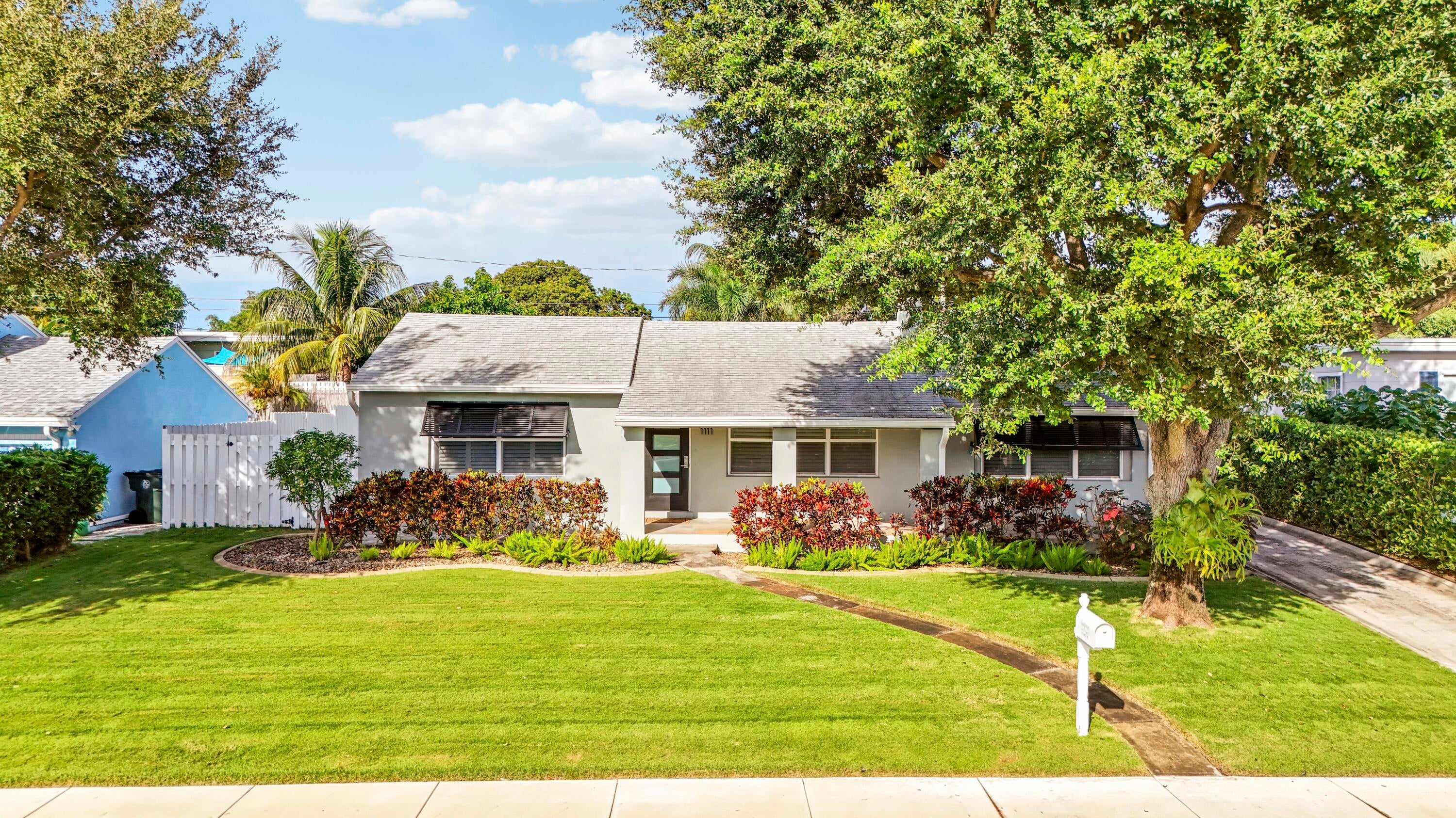 View photos, virtual tours, details... 1111 N B Street