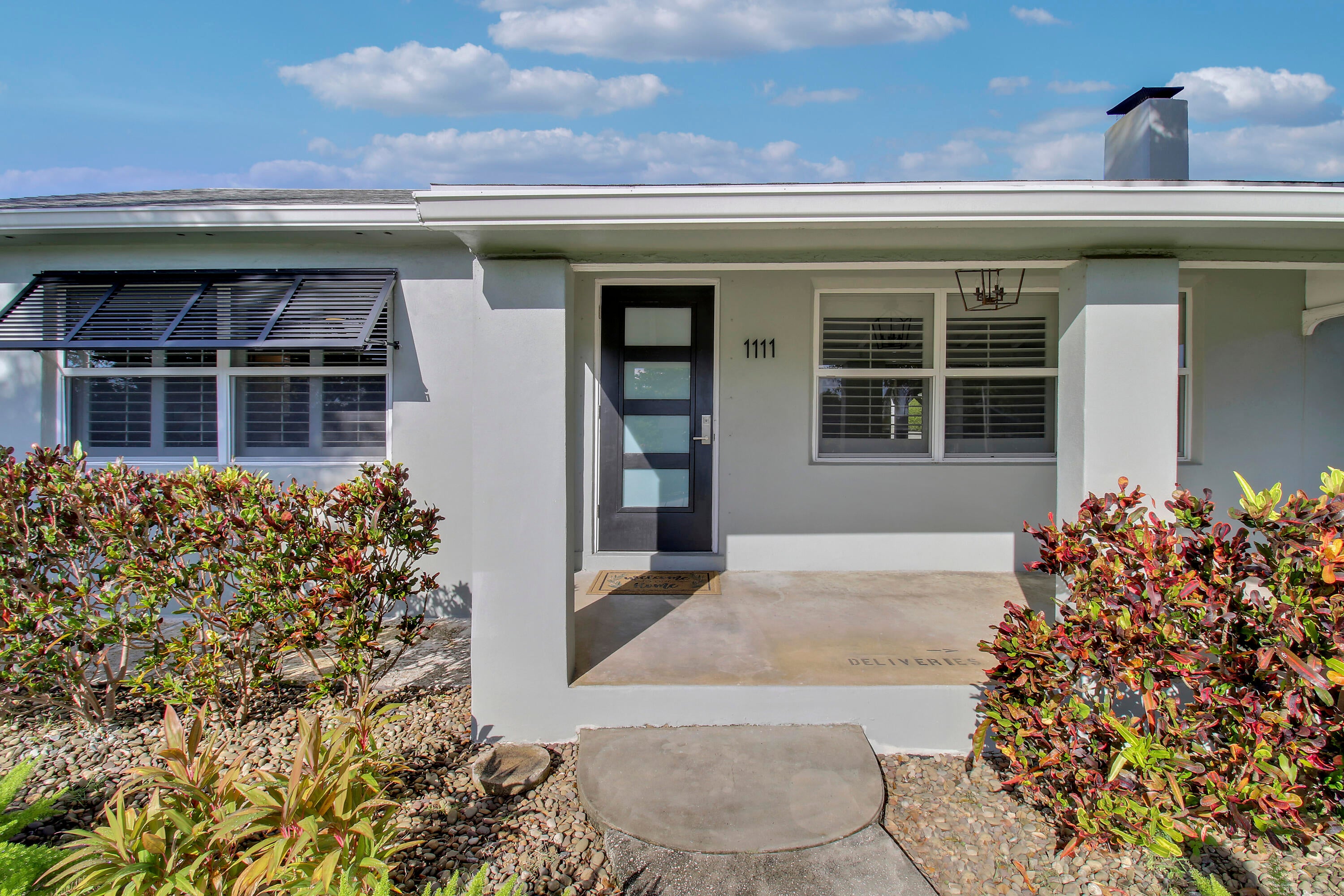 View photos, virtual tours, details... 1111 N B Street