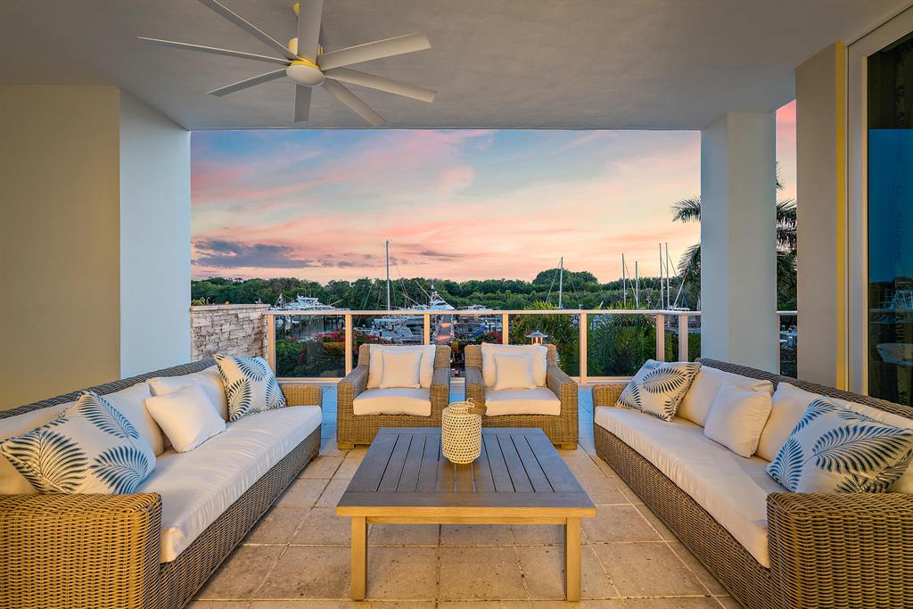 AZURE CONDO - Residential