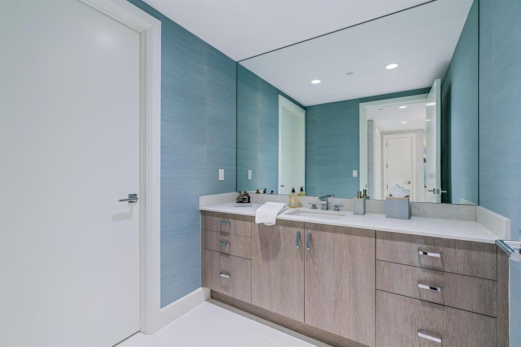 AZURE CONDO - Residential