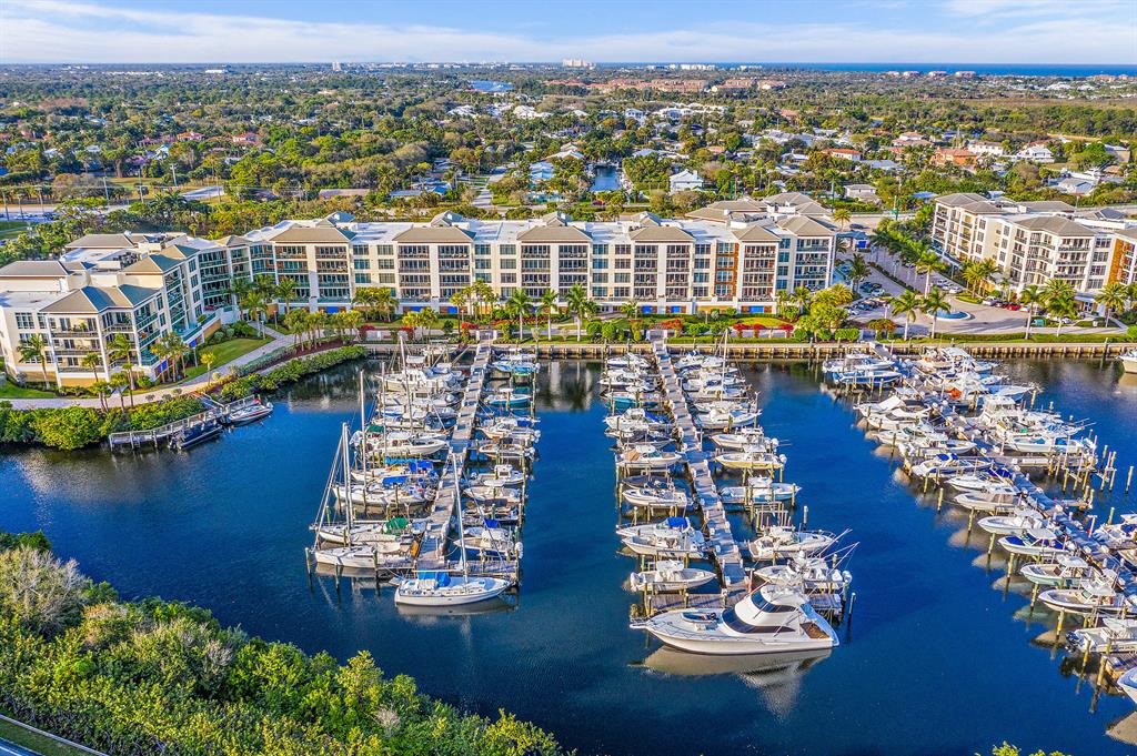 AZURE CONDO - Residential