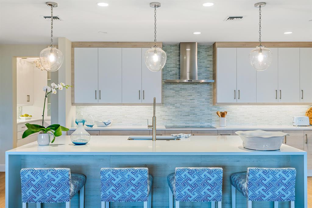 AZURE CONDO - Residential