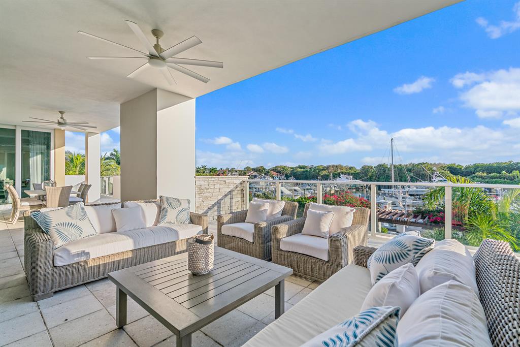 AZURE CONDO - Residential