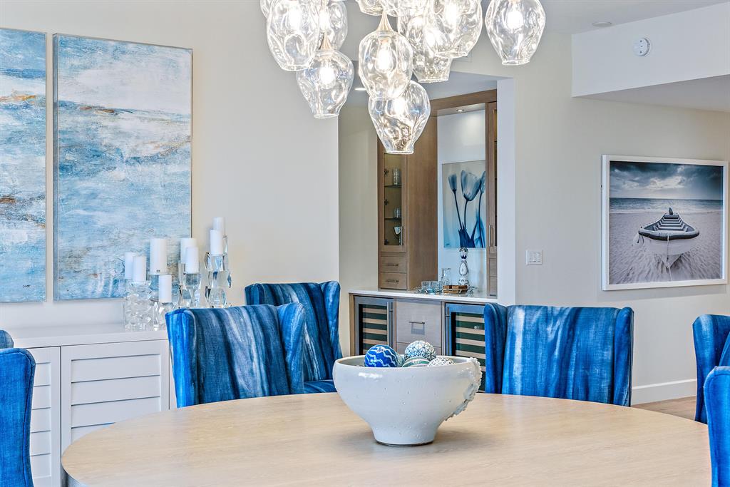 AZURE CONDO - Residential