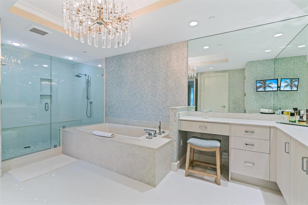 AZURE CONDO - Residential