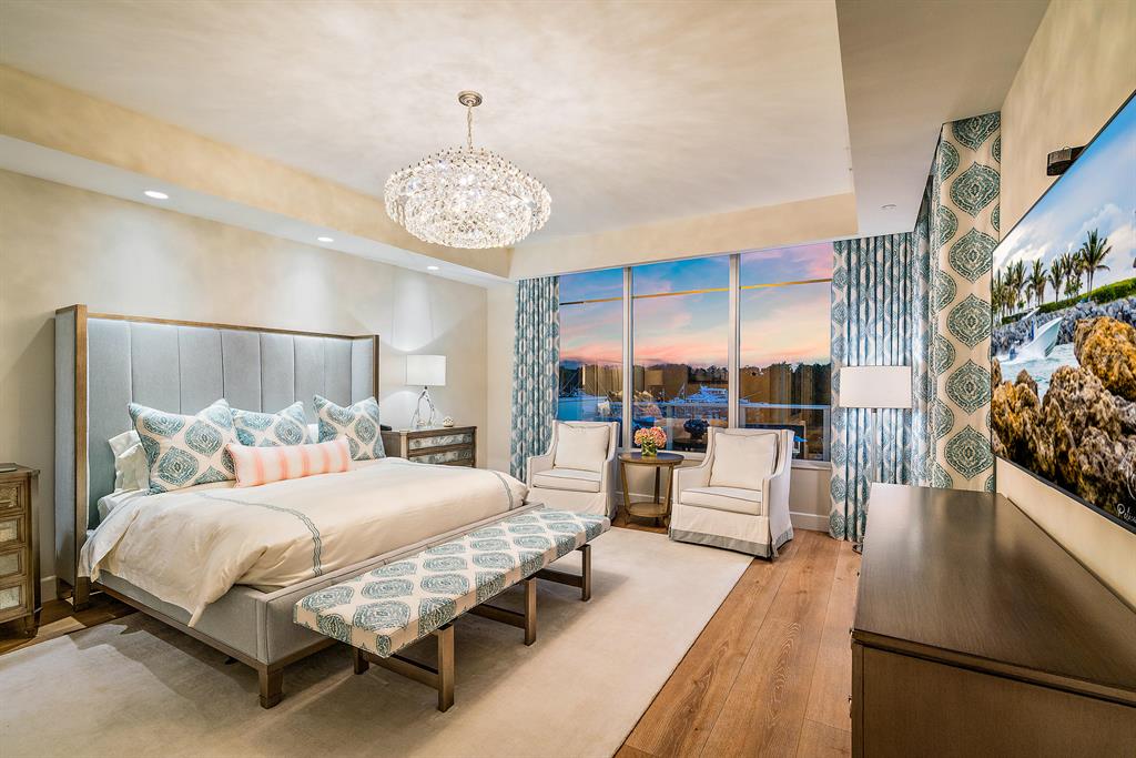 AZURE CONDO - Residential