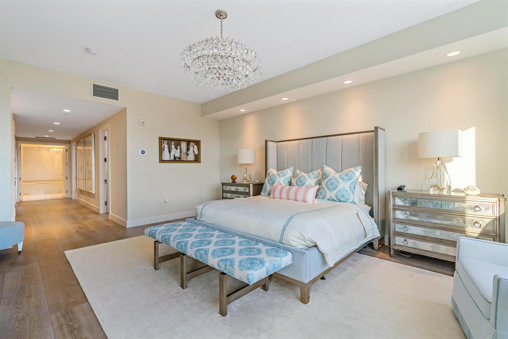 AZURE CONDO - Residential