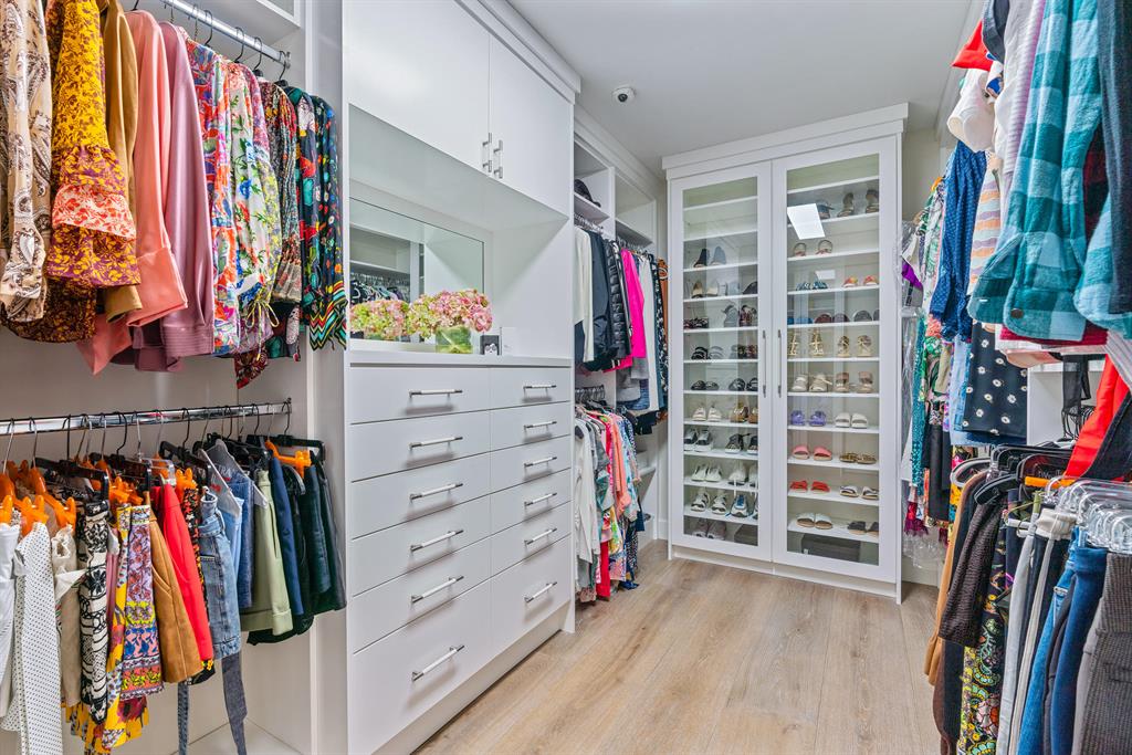 AZURE CONDO - Residential