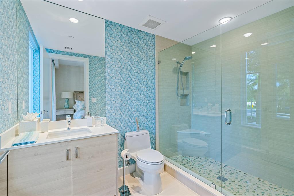 AZURE CONDO - Residential