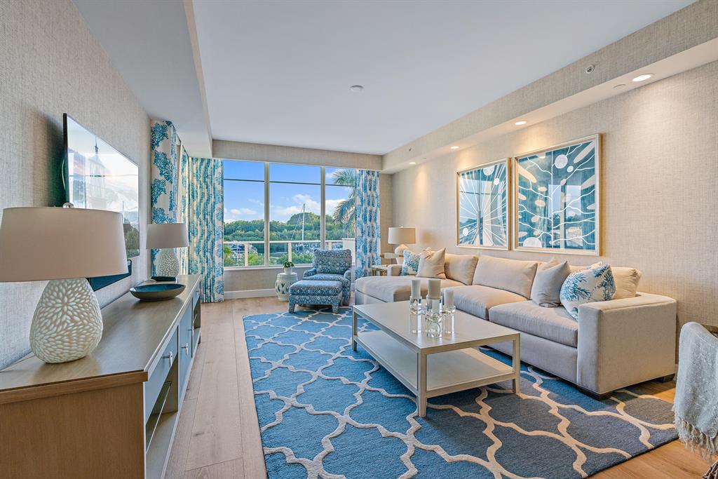 AZURE CONDO - Residential