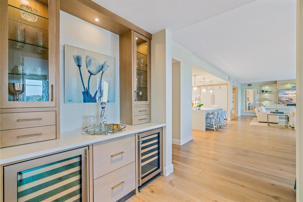 AZURE CONDO - Residential