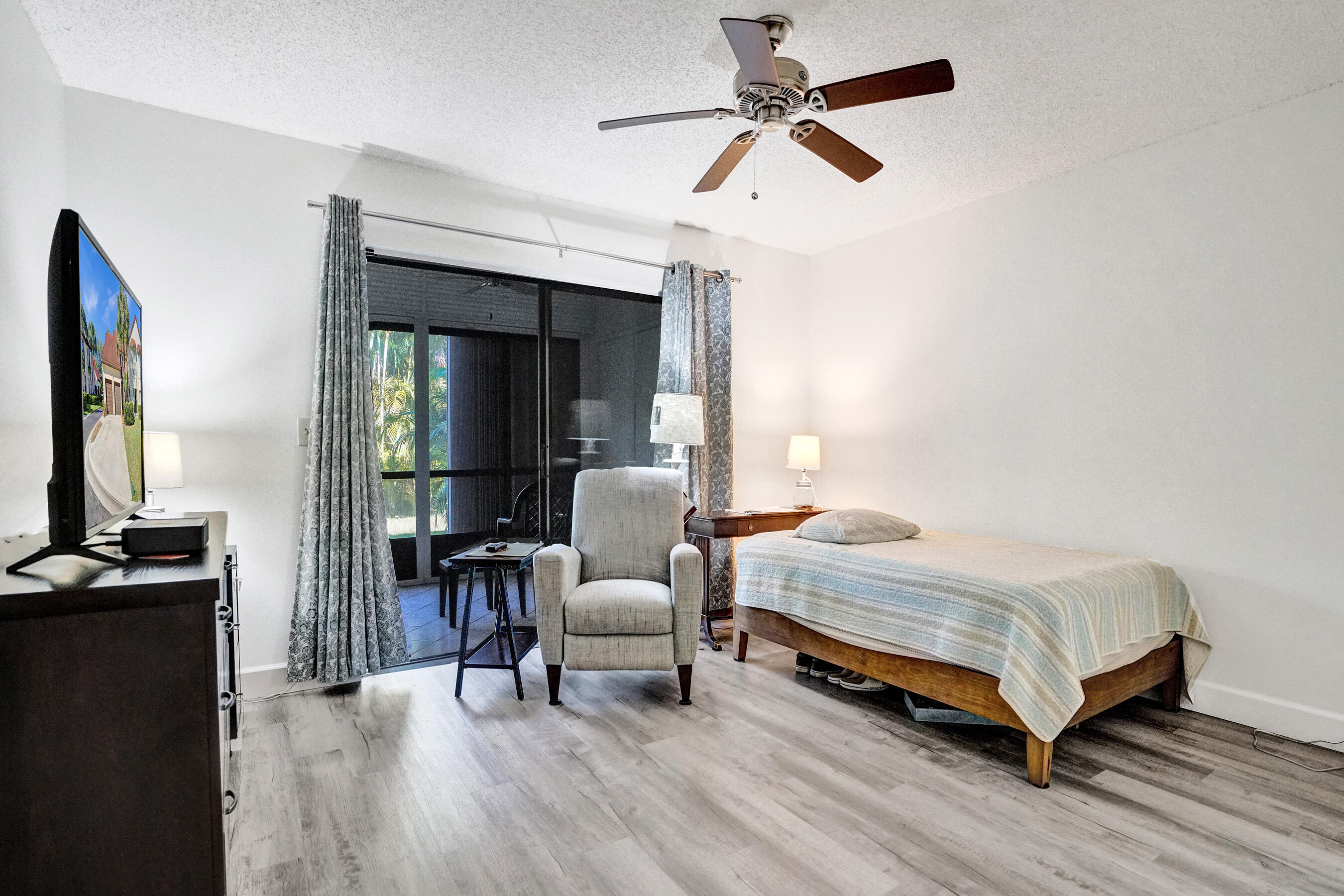 LUCERNE PARK CONDOS - Residential