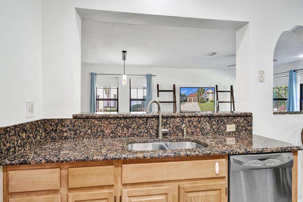 LUCERNE PARK CONDOS - Residential