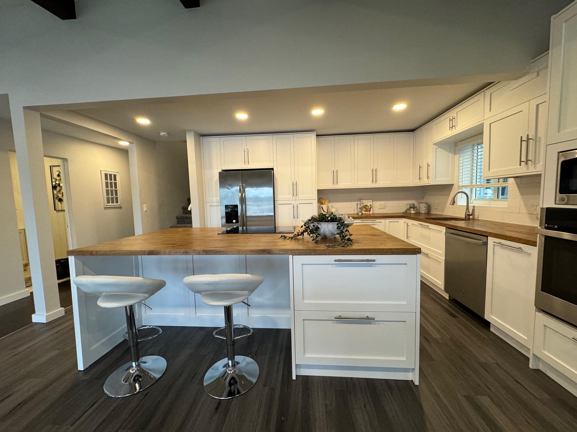 369 Sunset Dr