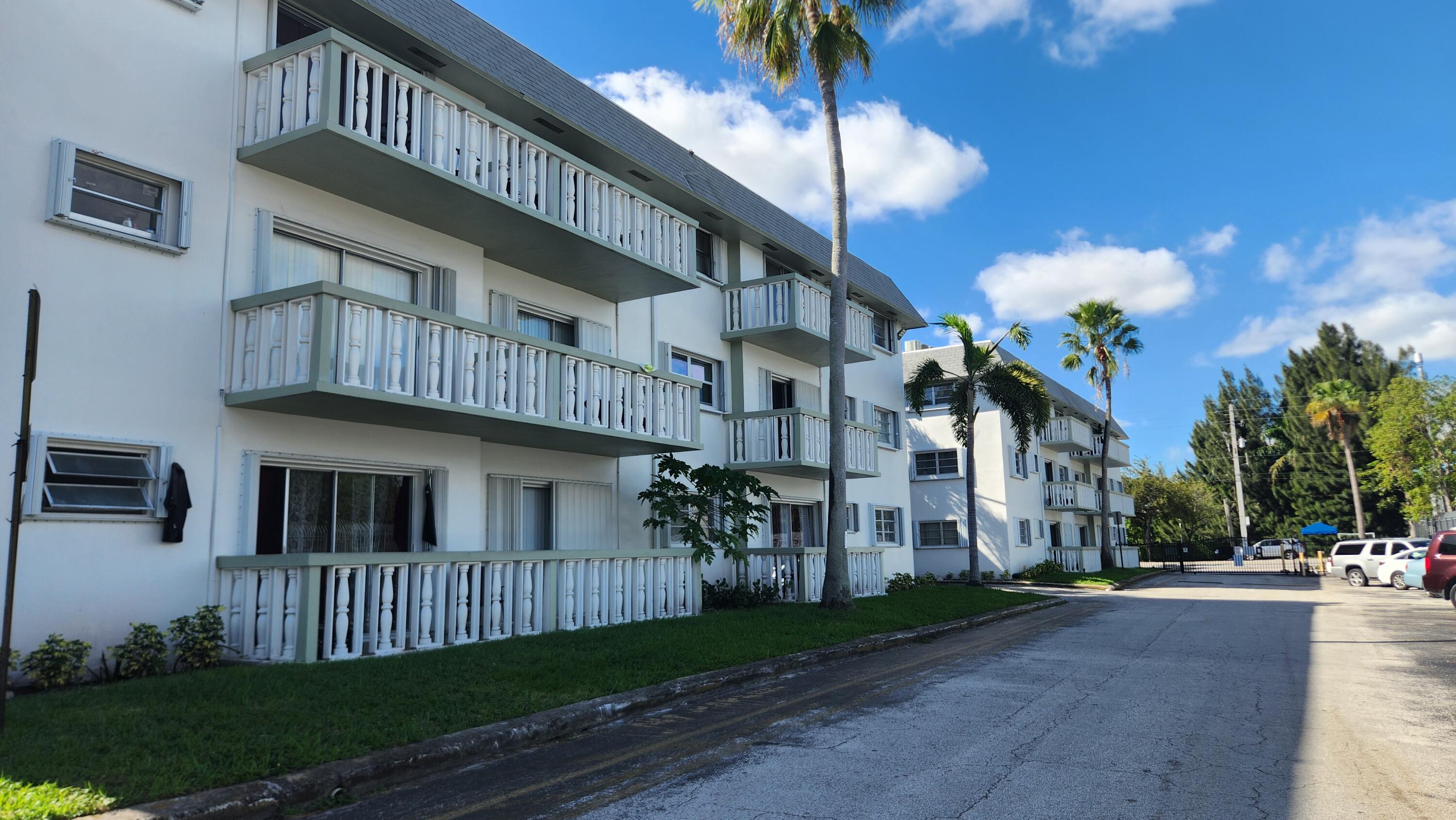 OLA CONDO - Residential Lease