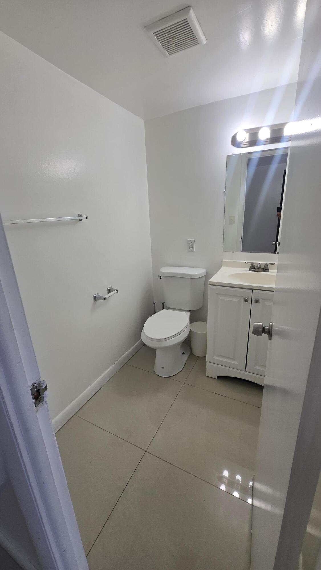 OLA CONDO - Residential Lease