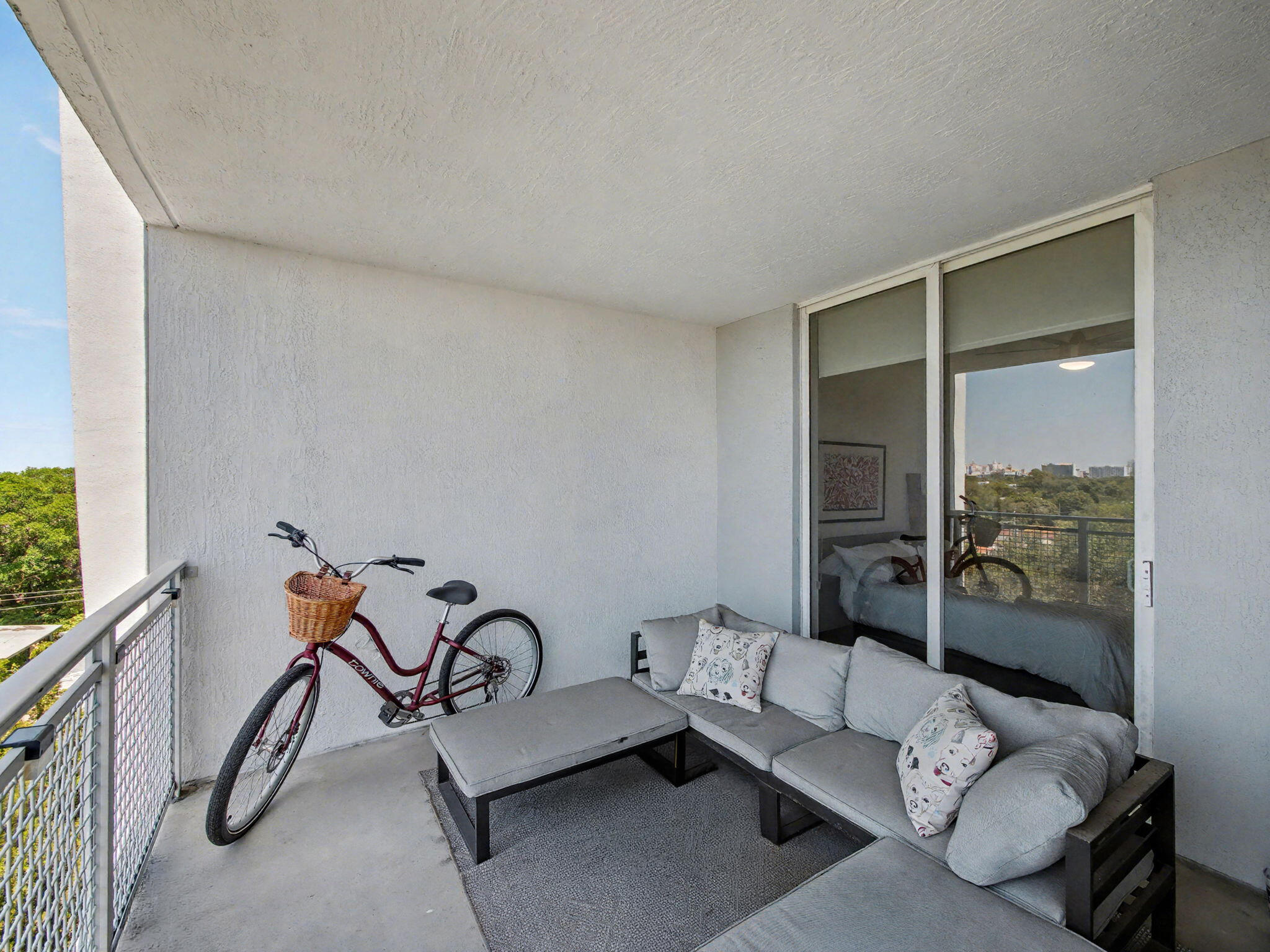 GATEWAY TO THE GROVE CONDO - Residential