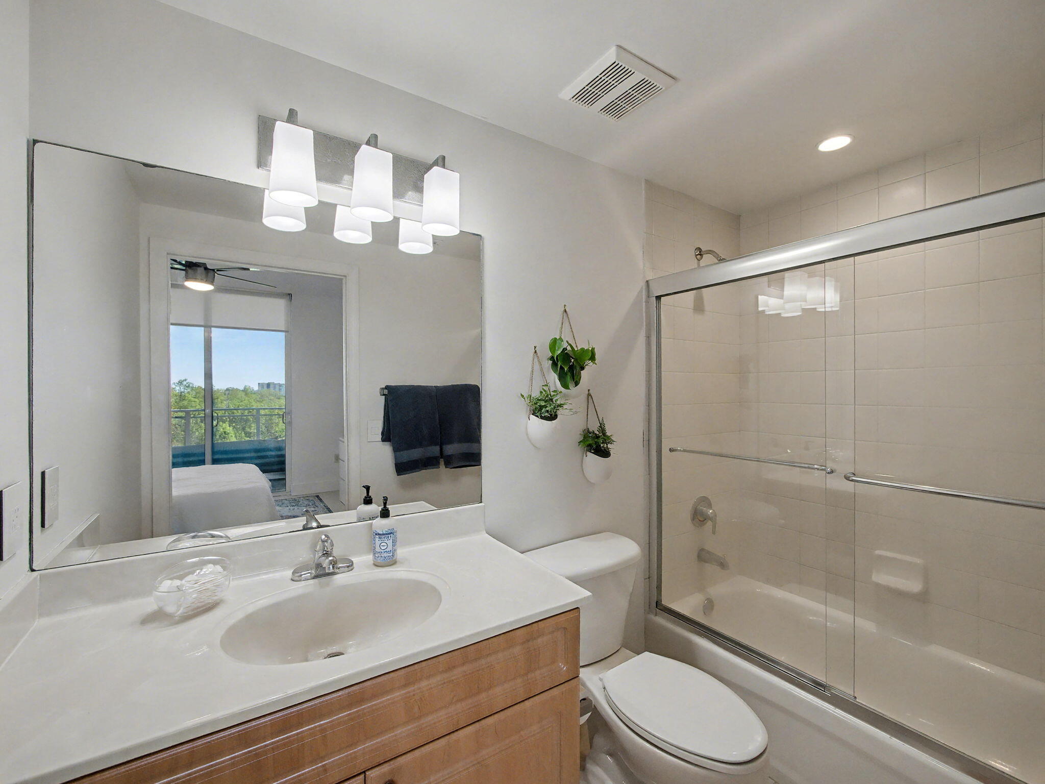 GATEWAY TO THE GROVE CONDO - Residential