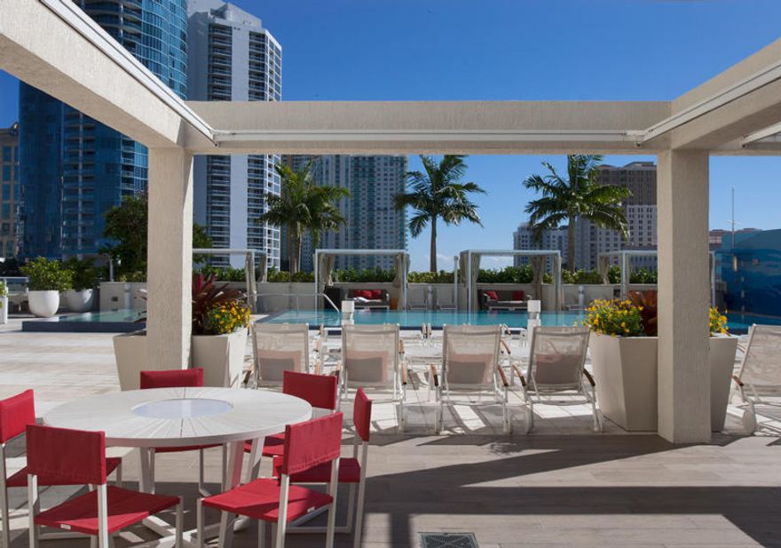 1 month free on a 12 month lease term plus **$1,000 gift card if you apply within 72 hours**''look and lease'' special if the prospect applies the same day the video tour is conducted. Live right on the New River in Downtown Las Olas. Apartments feature stunning river views, contemporary interior finishes, granite counters, stainless steel appliances, porcelain tile flooring all within walking distance to Las Olas Boulevard shopping, dining, arts and entertainment. Community features include an ultra-modern lobby, 24/7 concierge