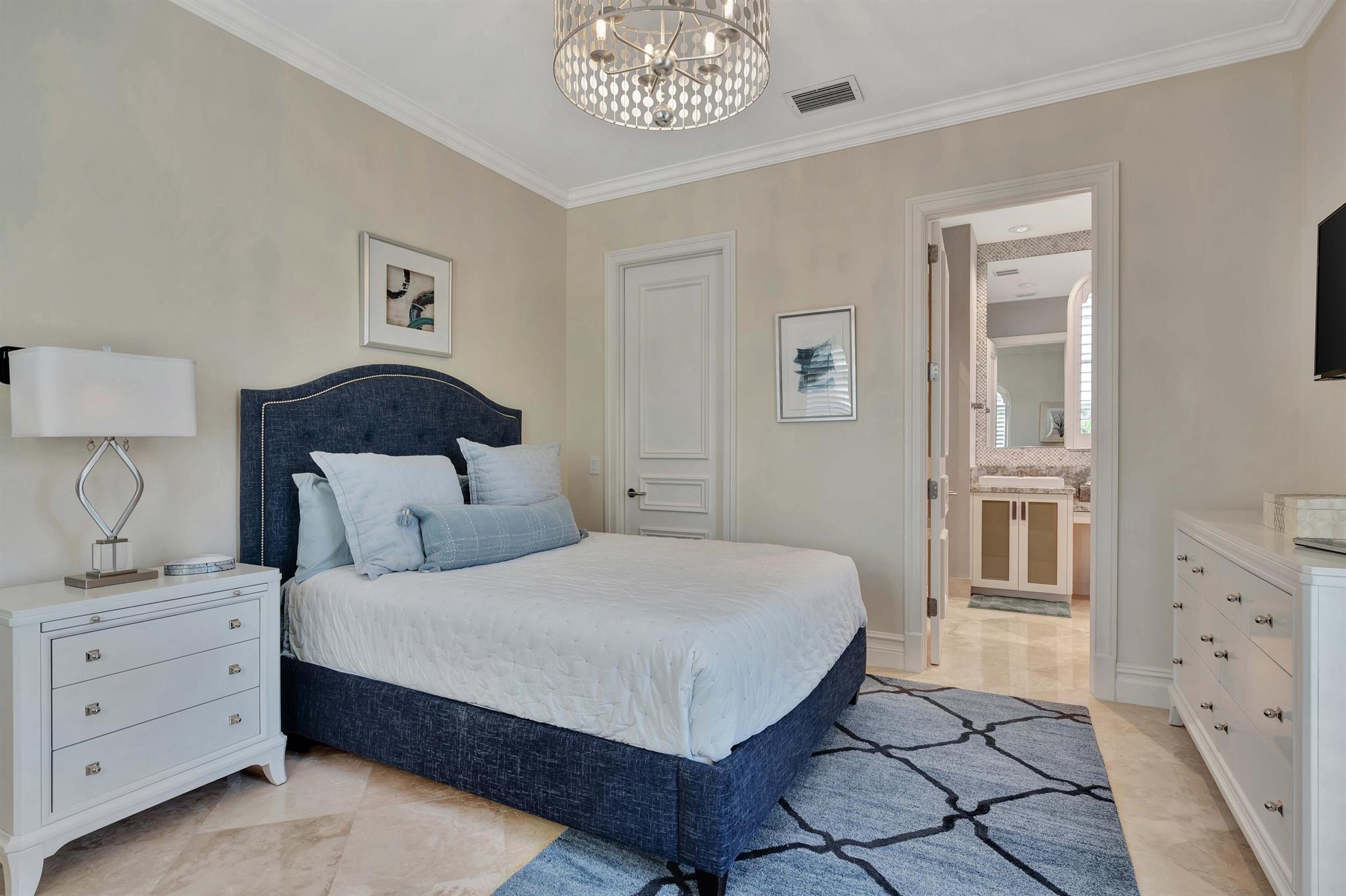 OLD PALM 2 - Residential