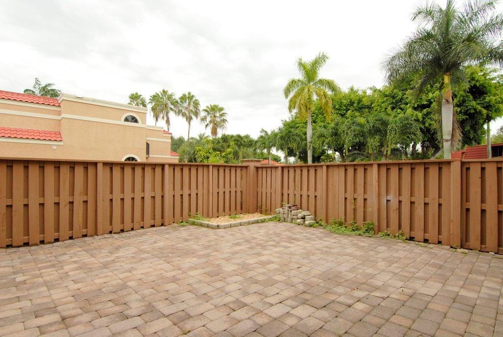 8122 Severn Drive A