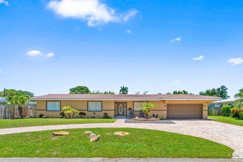 2070 NE 27th Street Lighthouse Point FL 33064
