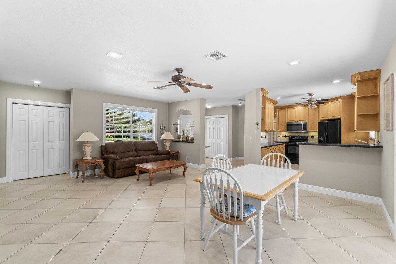 2070 NE 27th Street