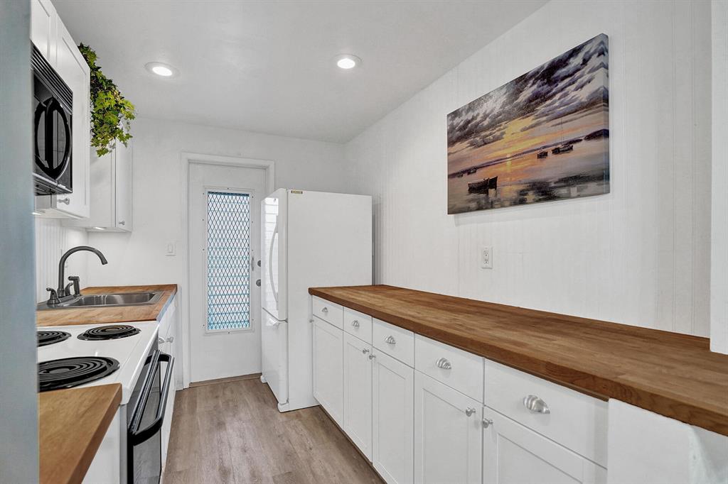 LIGHTHOUSE POINT GARDENS NORTH - Residential