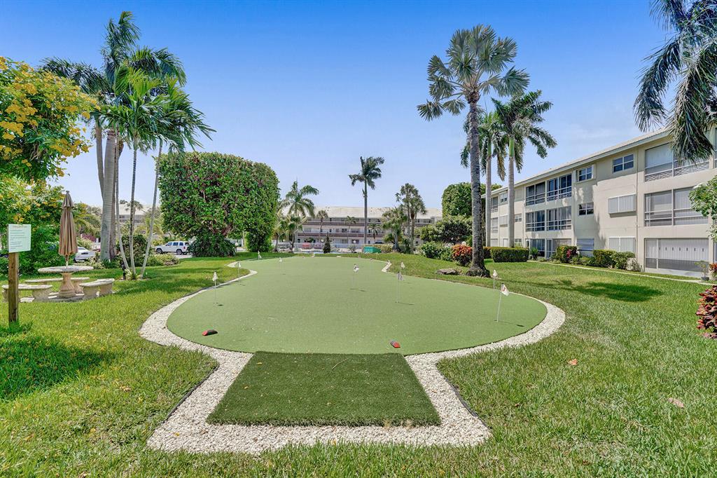 LIGHTHOUSE POINT GARDENS NORTH - Residential