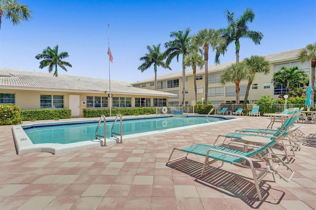 LIGHTHOUSE POINT GARDENS NORTH - Residential